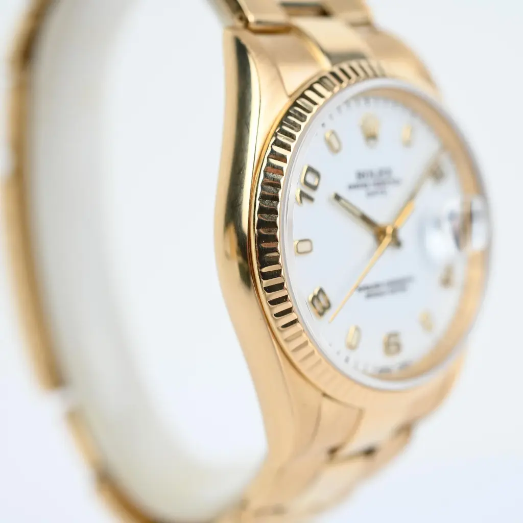 Rolex-Oyster-Date-15238-3.webp