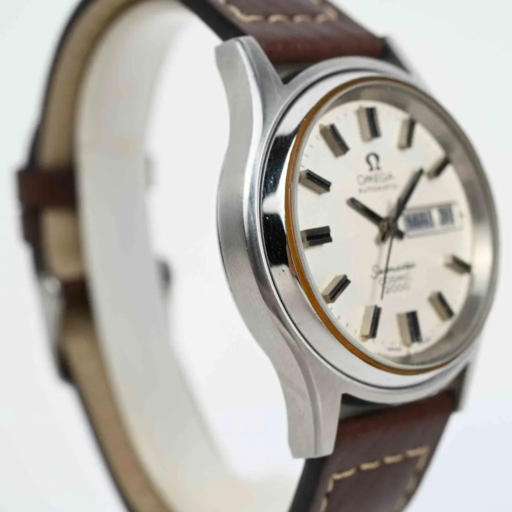 Omega-Seamaster-Cosmic-2000-3.webp