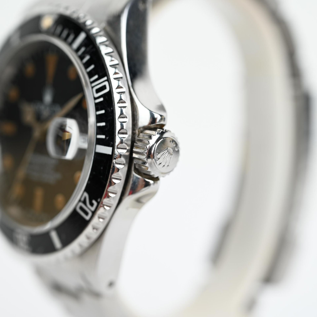 Rolex-Submariner-Date-16800-04.webp