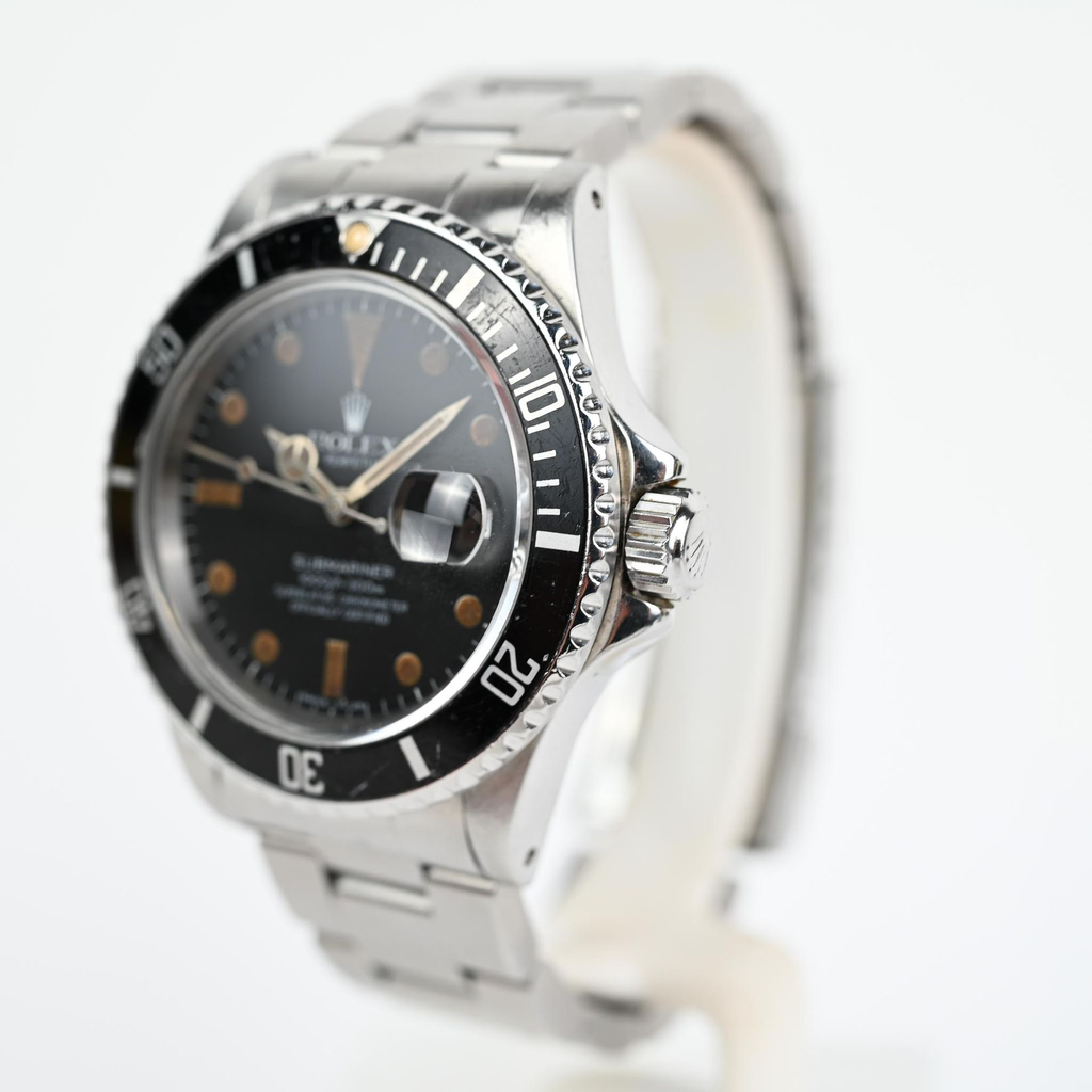 Rolex-Submariner-Date-16800-09.webp