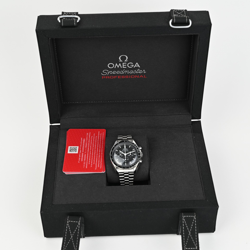 Omega Speedmaster Moonwatch 310030425001001.webp