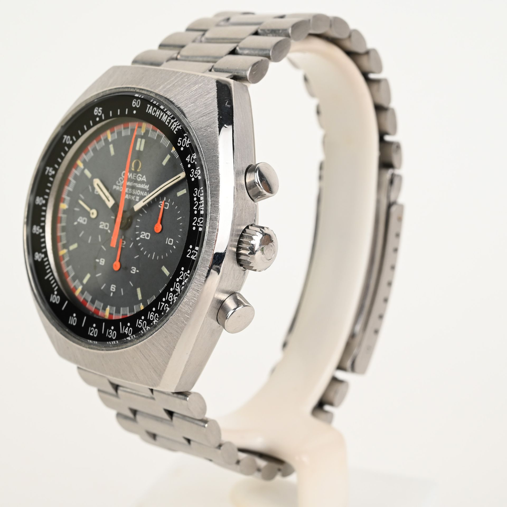 Omega Speedmaster Mark II Racing Dial 145014.webp